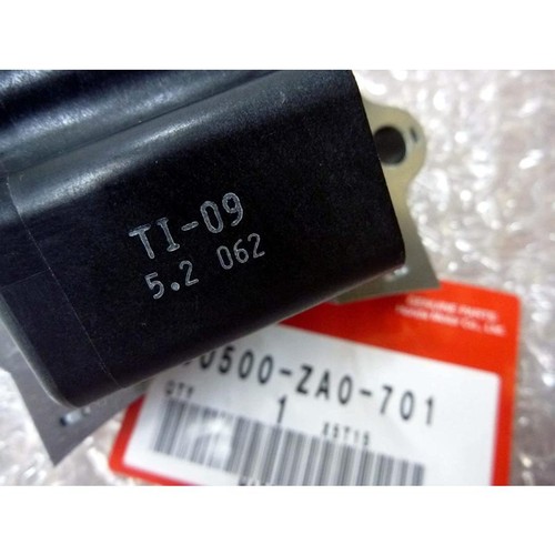Honda Genuine OEM IGNITION COIL for LAWN TRACTOR HT3813 HT4213 GX360K1 - Picture 3 of 3