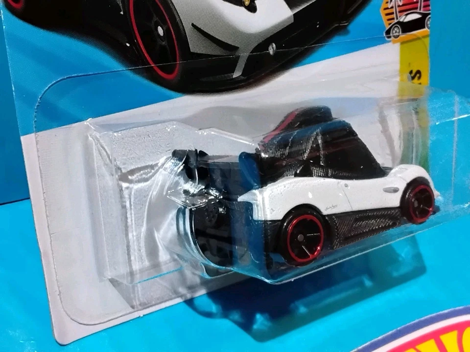 2026 HOT WHEELS B CASE NEW MODEL PAGANI ZONDA CINQUE #26 WHITE EXOTIC TOONED - Image 3 of 4