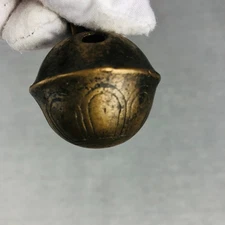 BRASS SLEIGH HORSE CROTAL BELL 1920s Engraved petal detail Original patina 1.5"