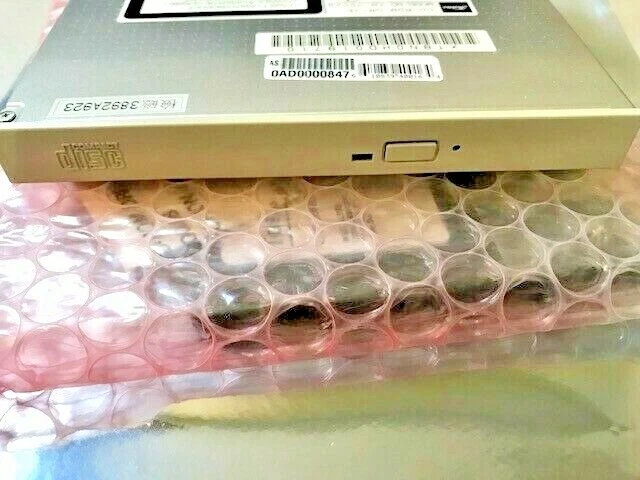 BRAND NEW TOSHIA 24X XM-7002B NOTEBOOK CD ROM WITH 3.5" DRIVER MANUAL SCREWS RM2 - Image 2 of 4