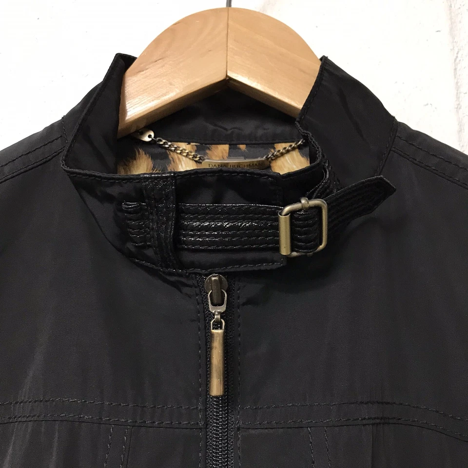 Cortavientos Danna Buchman Negro - Forro Mediano Estampado Guepardo Foto 3 de 4