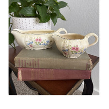 Barco vintage cottagecore porcelana floral crema y salsa, decoración rural