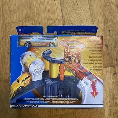 Mattel Hot Wheels Detail Center Spielset Vintage 2001 mit Auto gebraucht.