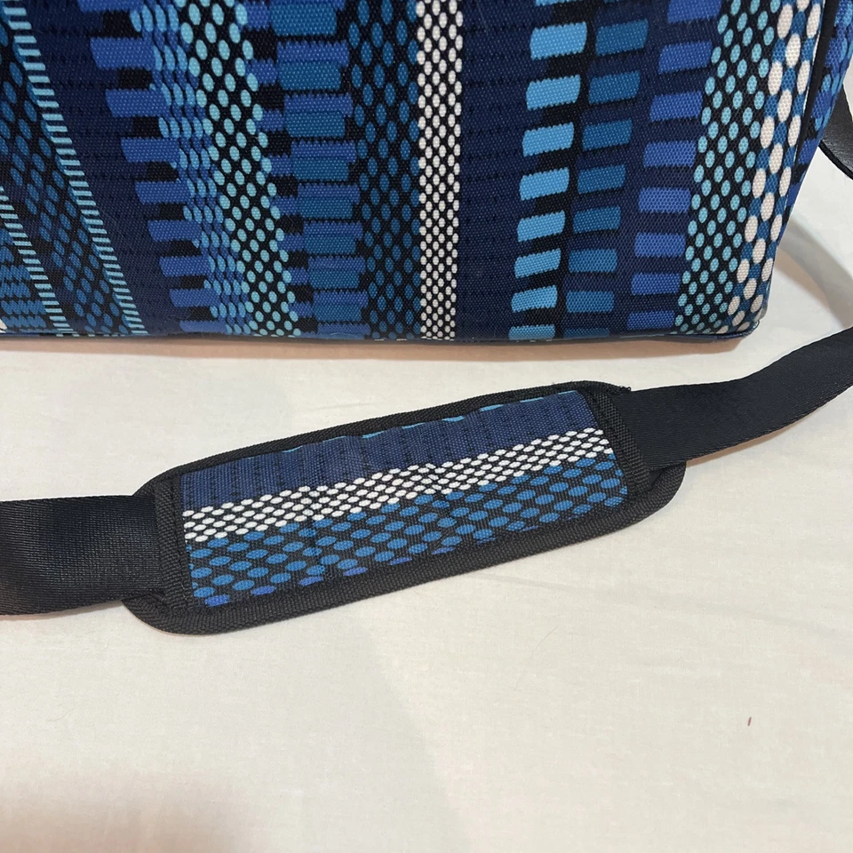 Vera Bradley Jet Set Go Weekender Travel Bag Cha-Cha Blue Luggage - Image 3 of 4