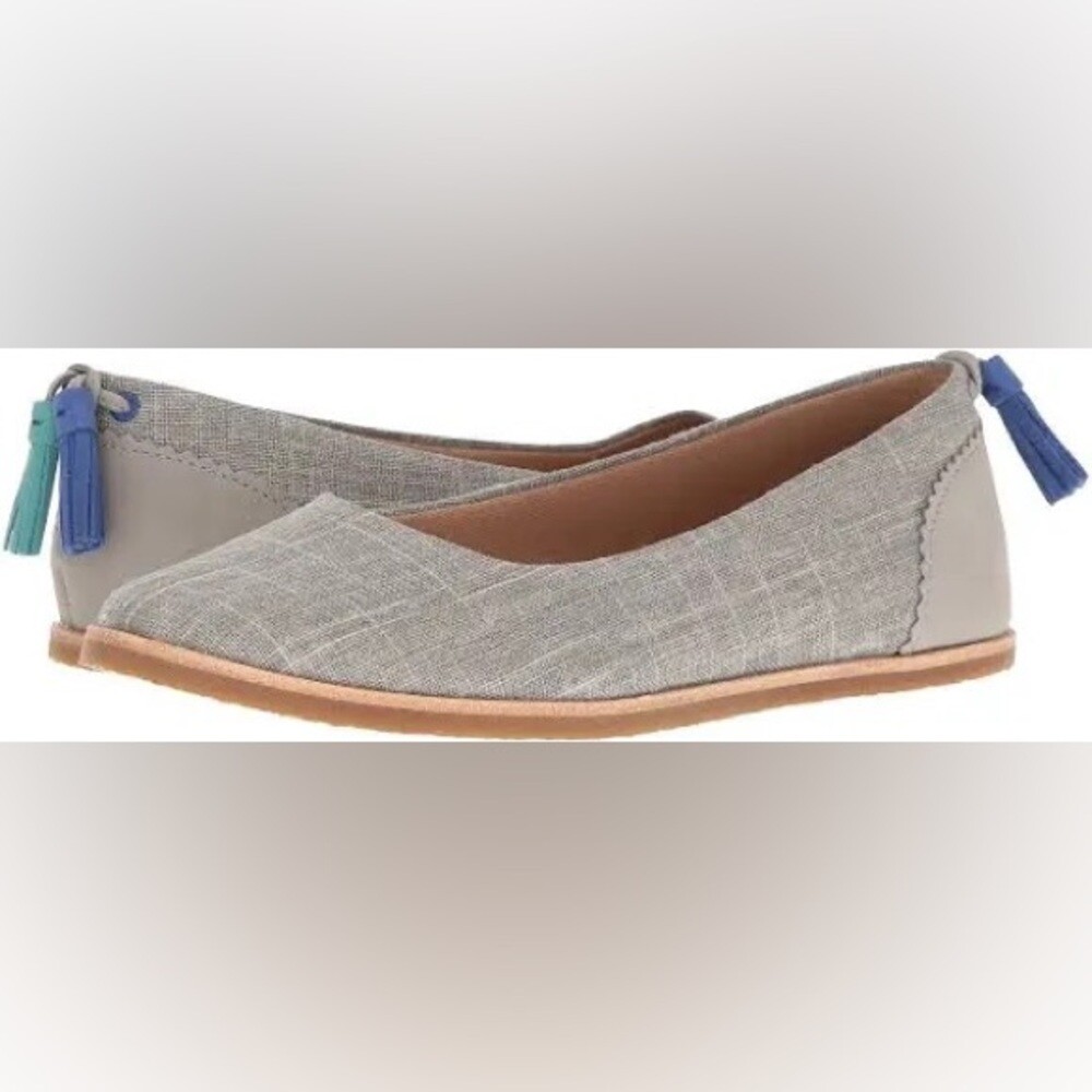 UGG Mesa Flat - image 1