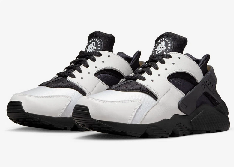Baskets homme Nike Air Huarache blanches noires