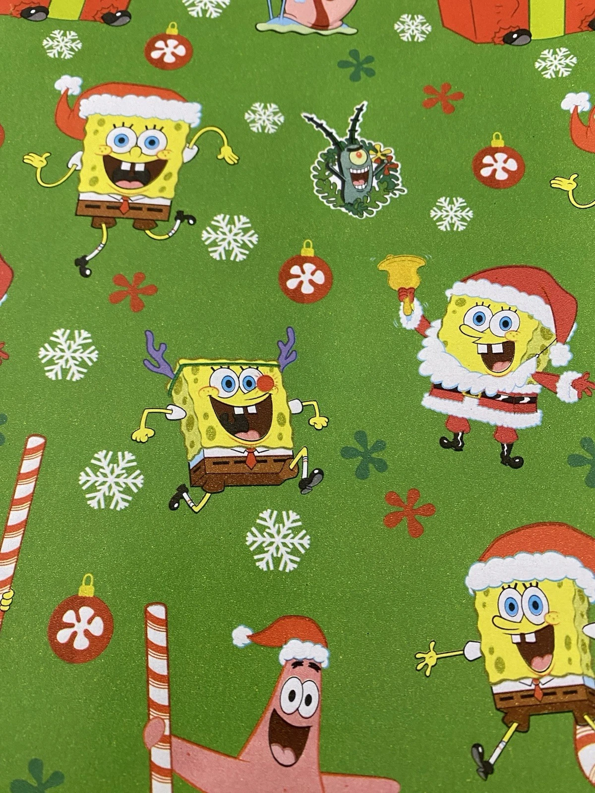 SPONGEBOB SQUAREPANTS Christmas Wrapping Paper