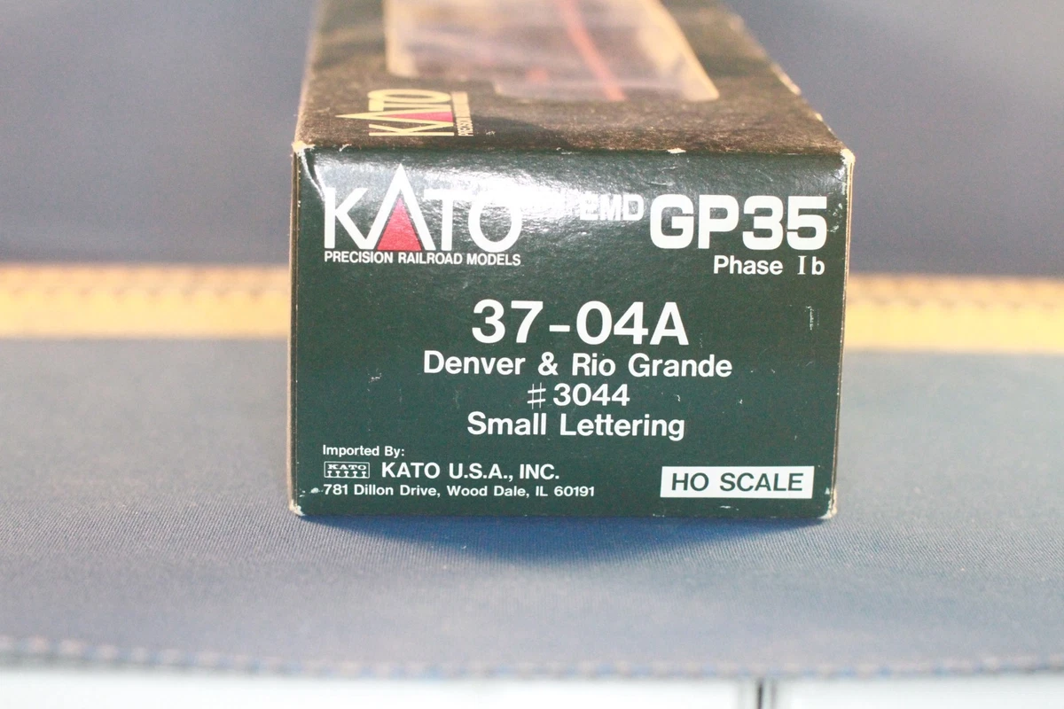 KATO DIESELLOK EMD GP35 Santa Fe 2825 OVP H0 USA EUR 49,99 - PicClick DE