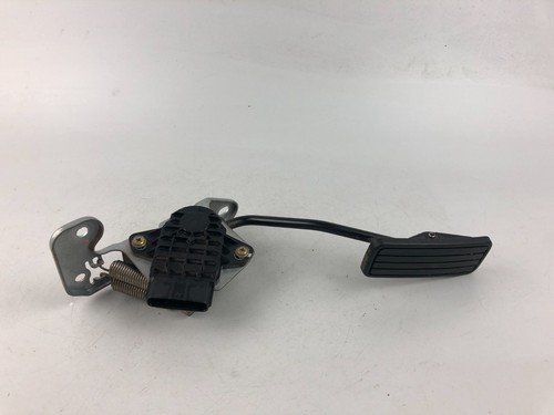 2004 - 2009 Subaru Outback Legacy Accelerator Gas Throttle Pedal Unit 36010AG061 - Picture 10 of 12