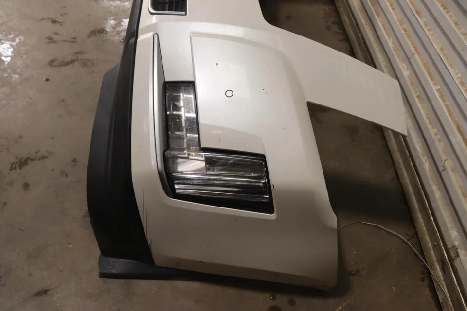 2015 CADILLAC ESCALADE LUXURY FRONT BUMPER COVER W/ PDC SENSORS & LIGHTS OEM - Image 3 of 4