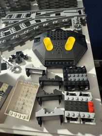 READ Lego City Train Tracks Lot Of 81 Track Pieces And Parts From Set 7897 READ