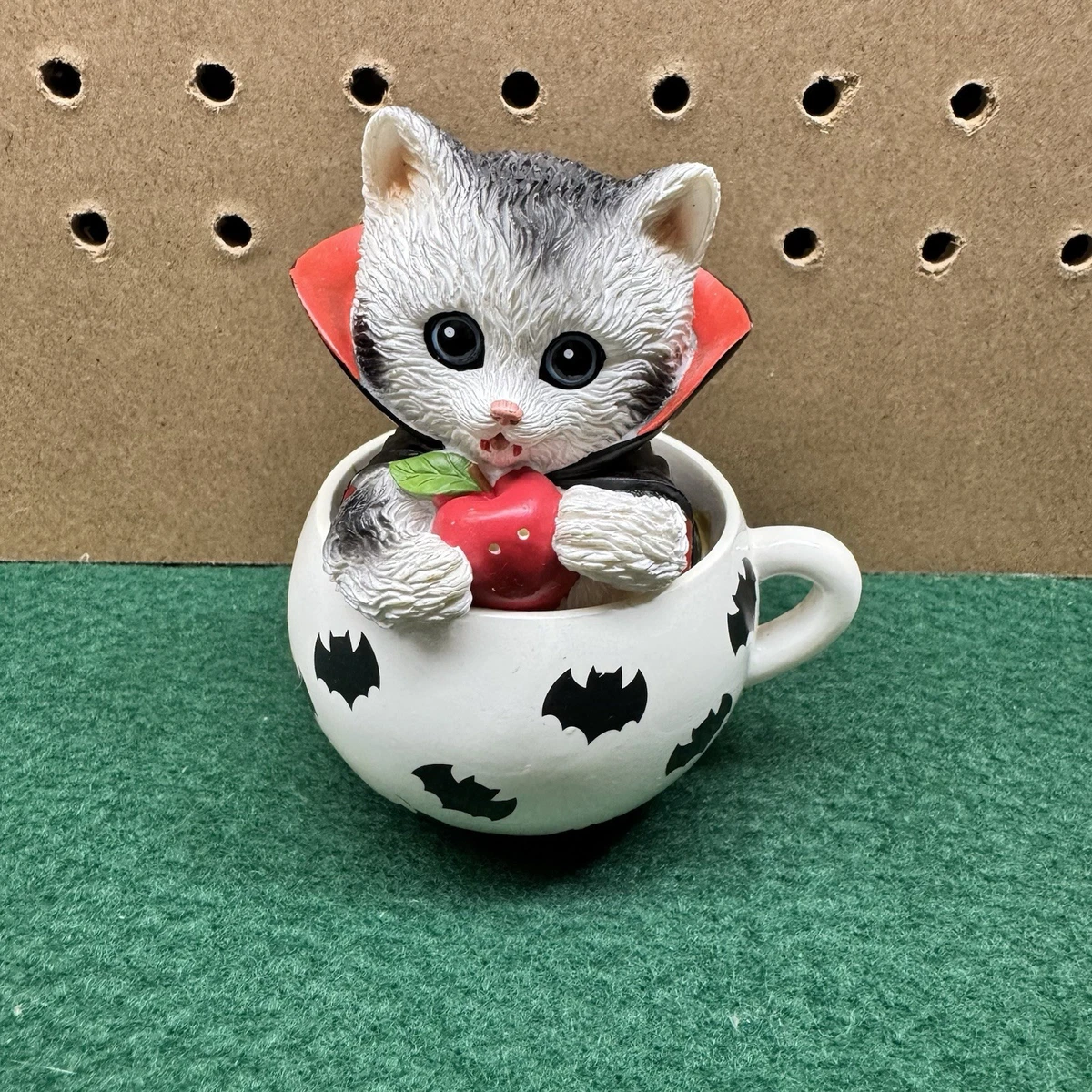 The Hamilton Collection Collectible Cat Figurines for sale | eBay