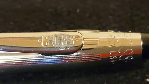 Penna a sfera vintage Cross cromo lucido 1502 made in USA con libretto funzionante - Foto 9 di 17