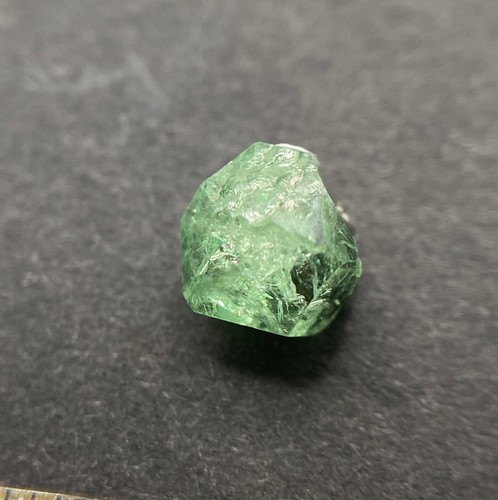 Cristallo granato tsavorite verde 3,93 ct - Colline Merelani, Tanzania - Foto 12 di 12