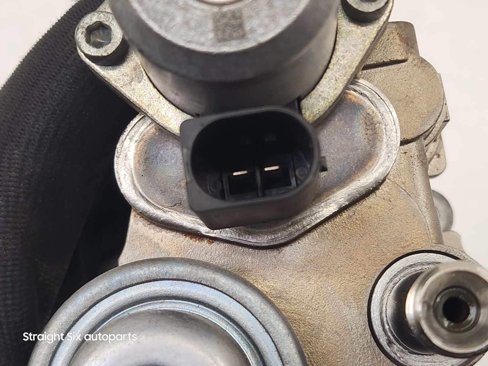 0713 OEM BMW E60 E82 E90 E92 F10 HPFP High Pressure Fuel Pump Engine