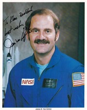 James van Hoften - astronauta - oryginalne podpisane duże zdjęcie NASA