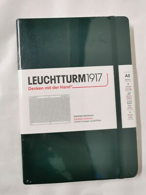 Leuchtturm1917 Notizbuch mittel (A5), Hardcover - Waldgrün, quadratisch