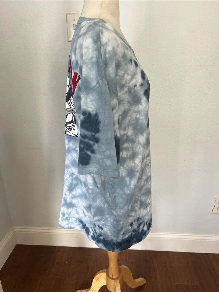 True Religion T Shirt Mens 2 Extra Large Buddha Blue Tie Dye World Tour Y2K - Image 4 of 4