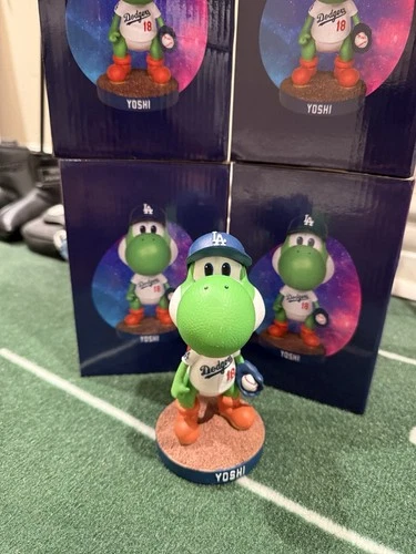 Yoshi Dodgers Bobblehead Super Mario Galaxy Movie Baseball Figure