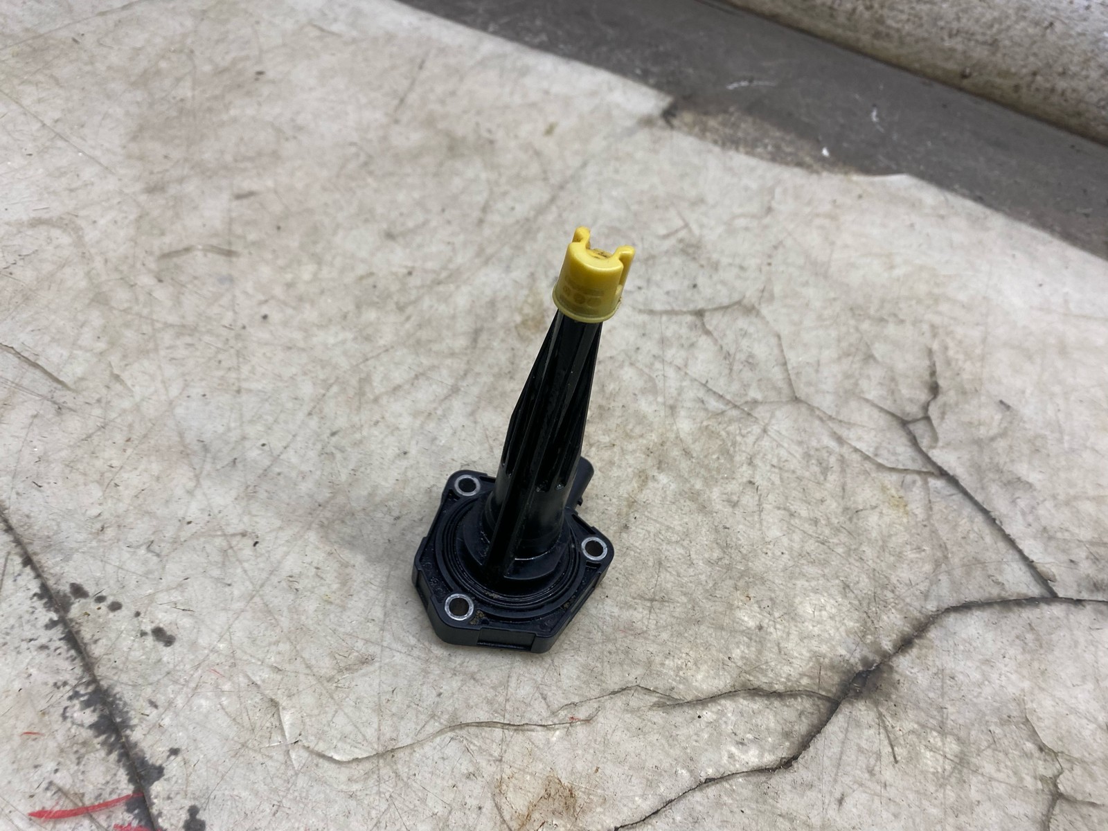 2020-2025 ASTON MARTIN DBX OEM 4.0L ENGINE OIL PAN LEVEL SENSOR 0919057101