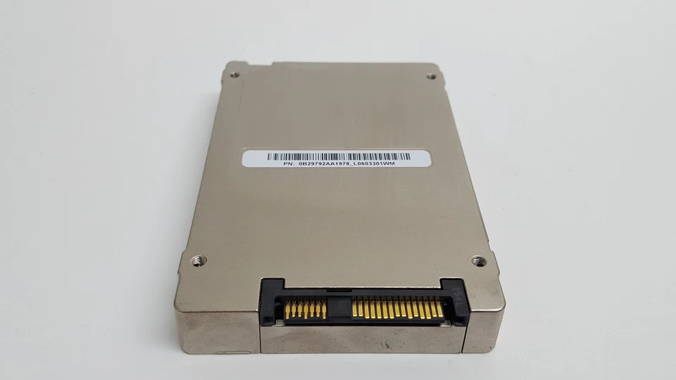 HGST EMC HUSMM1680ASS201 800 GB SAS 3 2.5 in Solid State Drive - Image 3 of 3