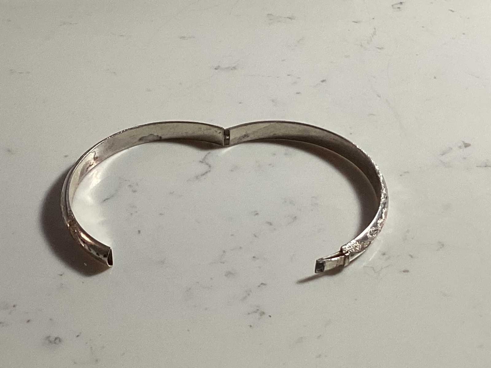 AUTHENTIC SIGNED STERLING SILVER ETCHED UNIQUE BA… - image 9