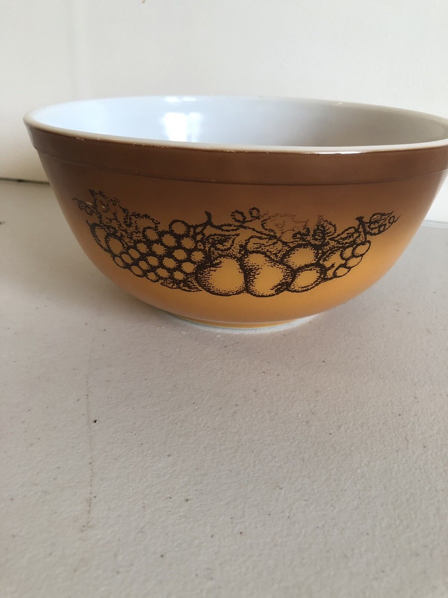 Vintage Pyrex 403 OLD ORCHARD Mixing Bowl 2.5 Qt Brown Fruit | eBay