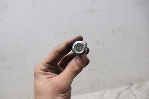 2004-2005 Honda CBR1000rr Lock Set W/ Ignition Key Seat Lock Gas Cap - Picture 8 of 11
