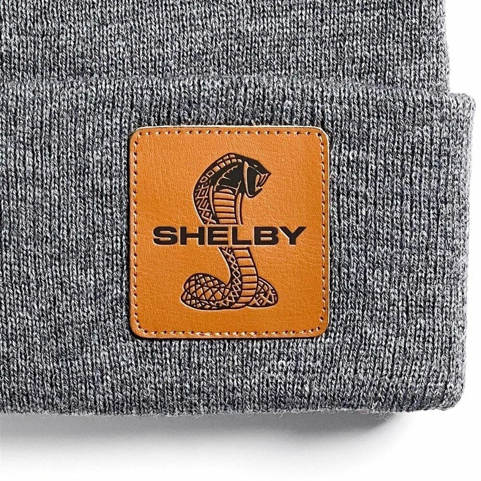 Gorro - Parche de cuero gris Shelby * ¡Cosas cálidas para propietarios de Mustang! Envío gratuito a Estados Unidos Foto 2 de 3
