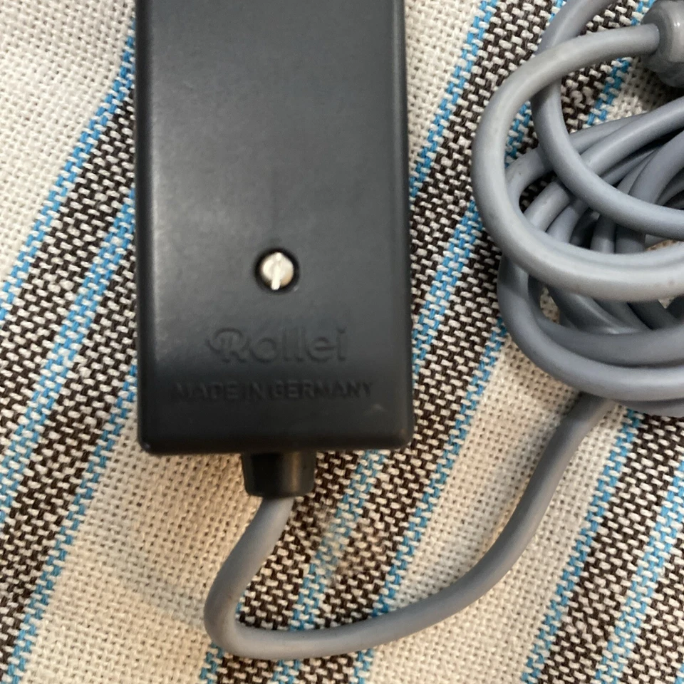 Genuine Rollei P37E Carousel Slide Projector Wired Remote Germany - Image 3 of 4