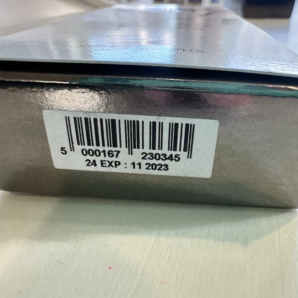 Botas Nº7 City Crema Hidratante Tintada Ligera FPS15 JUSTO RETIRADO Interior Sellado EXP LEER Foto 3 de 3