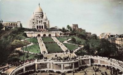 Paris France en Flanant Bastilique Monumental Vintage Postcard