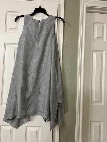 KLEINES $ 398 NEU MIT ETIKETT EILEEN FISHER DUNKLE PERLE D'ESPRIT BEDRUCKTES SEIDENKLEID MIT FUTTER - Bild 7 von 12