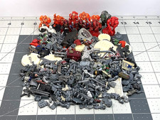 HUGE 40K Salvage LOT MARINES ORKS ELDAR 10+ figure rogue trader GW Misc bitz W26