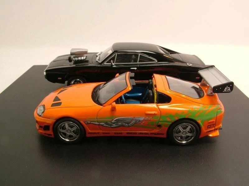 Fast & Furious Set - Dodge Charger + Toyota Supra Modellino 1:43 Greenlight - Immagine 3 di 4