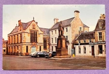 Huntly Town Square, Royal Bank of Scotland, Vintage Car Postcard Statue Duke