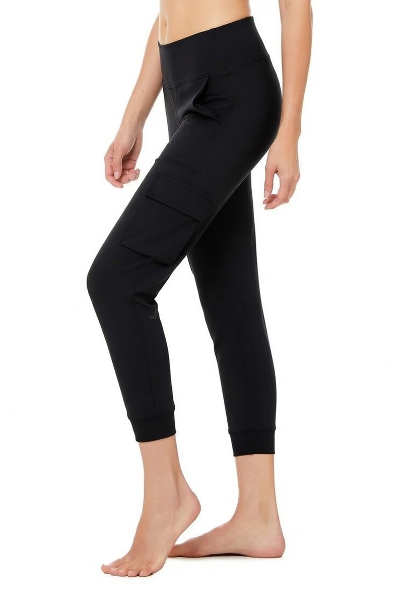 alo yoga ヨガパンツ　xs NWT Alo Yoga 7/8 High-Waist Cargo Sweatpant in Black Stretch
