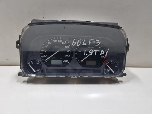 VW GOLF III Variant 1H5 Kombiinstrument 5392325900 1.90 Diesel 47kw 34011938