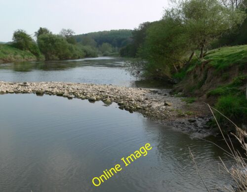 Foto 6x4 Banco de tejas a lo largo del río Severn Upper Arley c2011 - Imagen 1 de 1