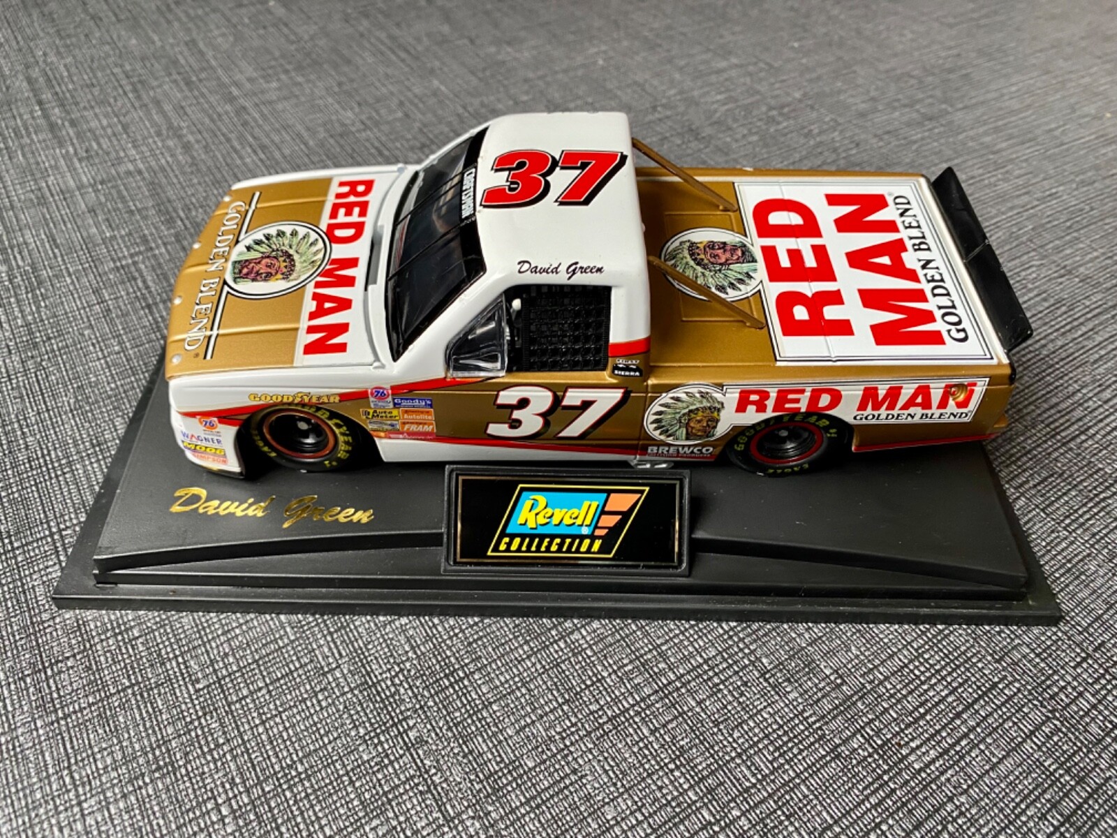 Picture 5 of 6