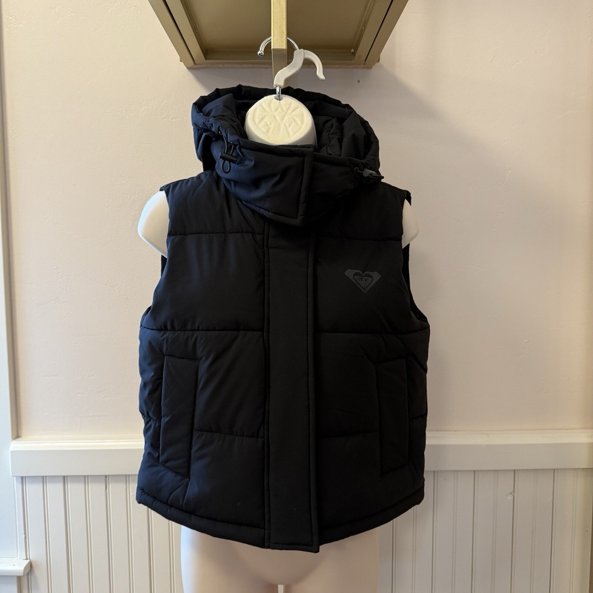 New ROXY Women's Black Hooded Water Resistant PUFFER VEST
