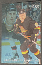 Alexander Mogilny 1996-97 Flair Blue Ice Collection Parallel #B96 (109/250) VAN
