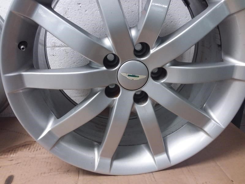 Aston Martin DB9 Volante 2006 Rear Wheel