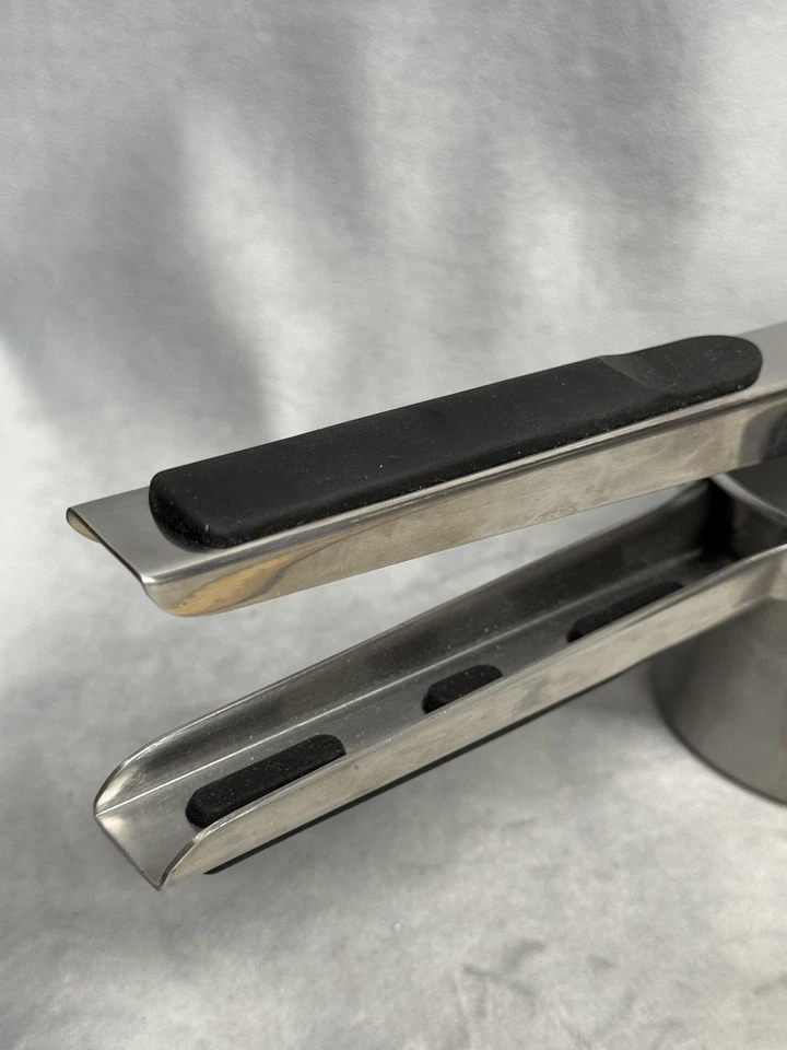 Herramienta de cocina OXO Good Grips Potato Ricer de acero inoxidable prensa trituradora agarre suave Foto 4 de 4