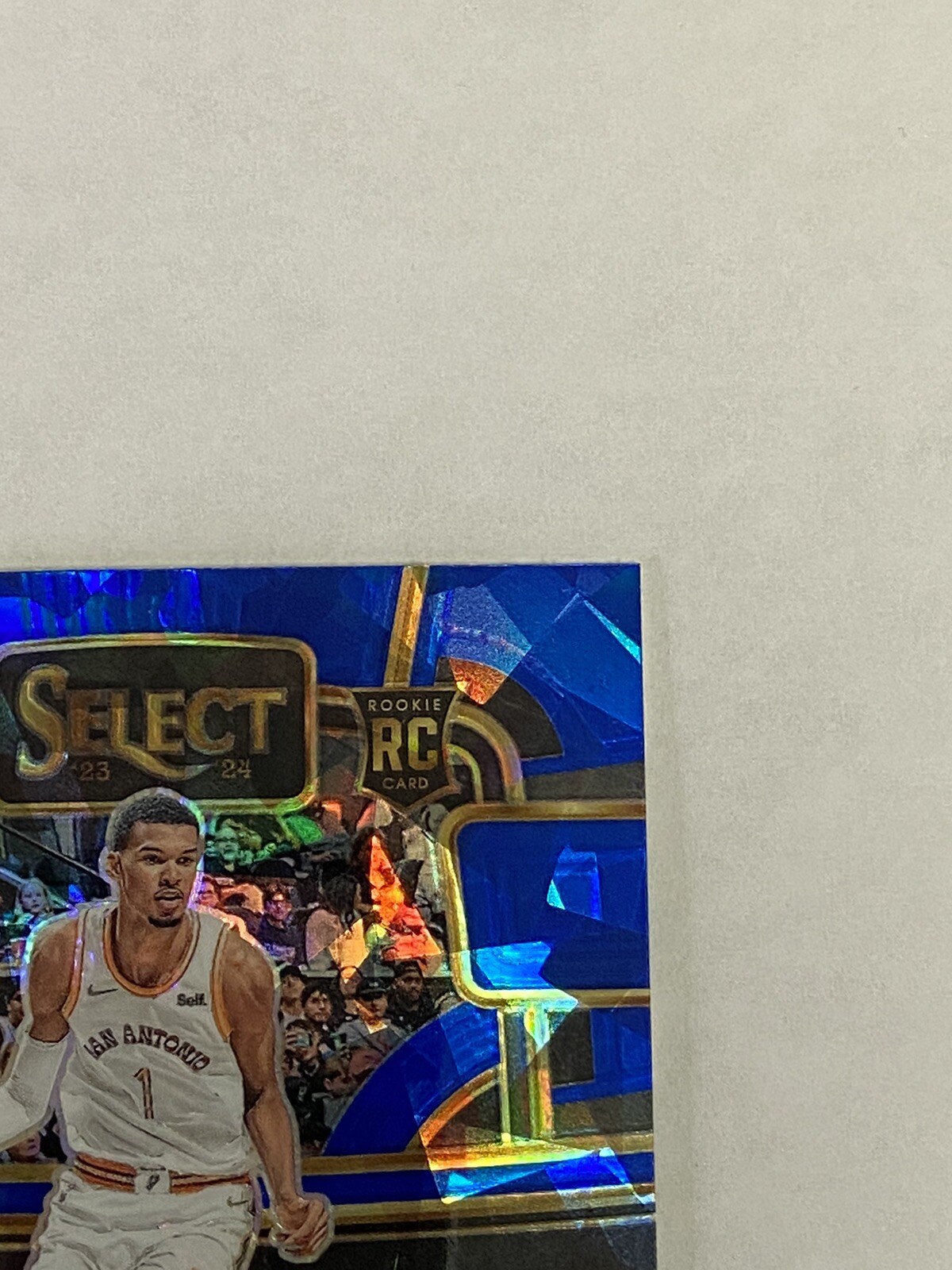 2023-24 Panini Select Victor Wembanyama Blue Cracked Ice Prizm 