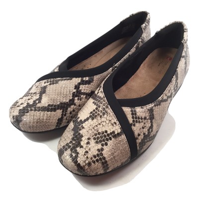 clarks snakeskin flats