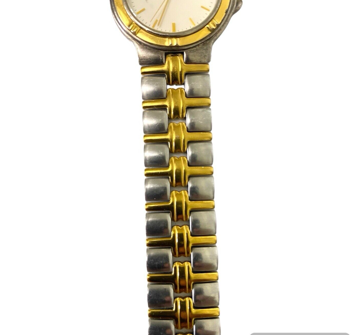 Bulova Women 98B52 Quartz Date Calendar Gold Silver Band 34mm Watch New Battery Bulova Two-Tone Stainless Steel Classic 34 MM Quartz Watch  main image 3