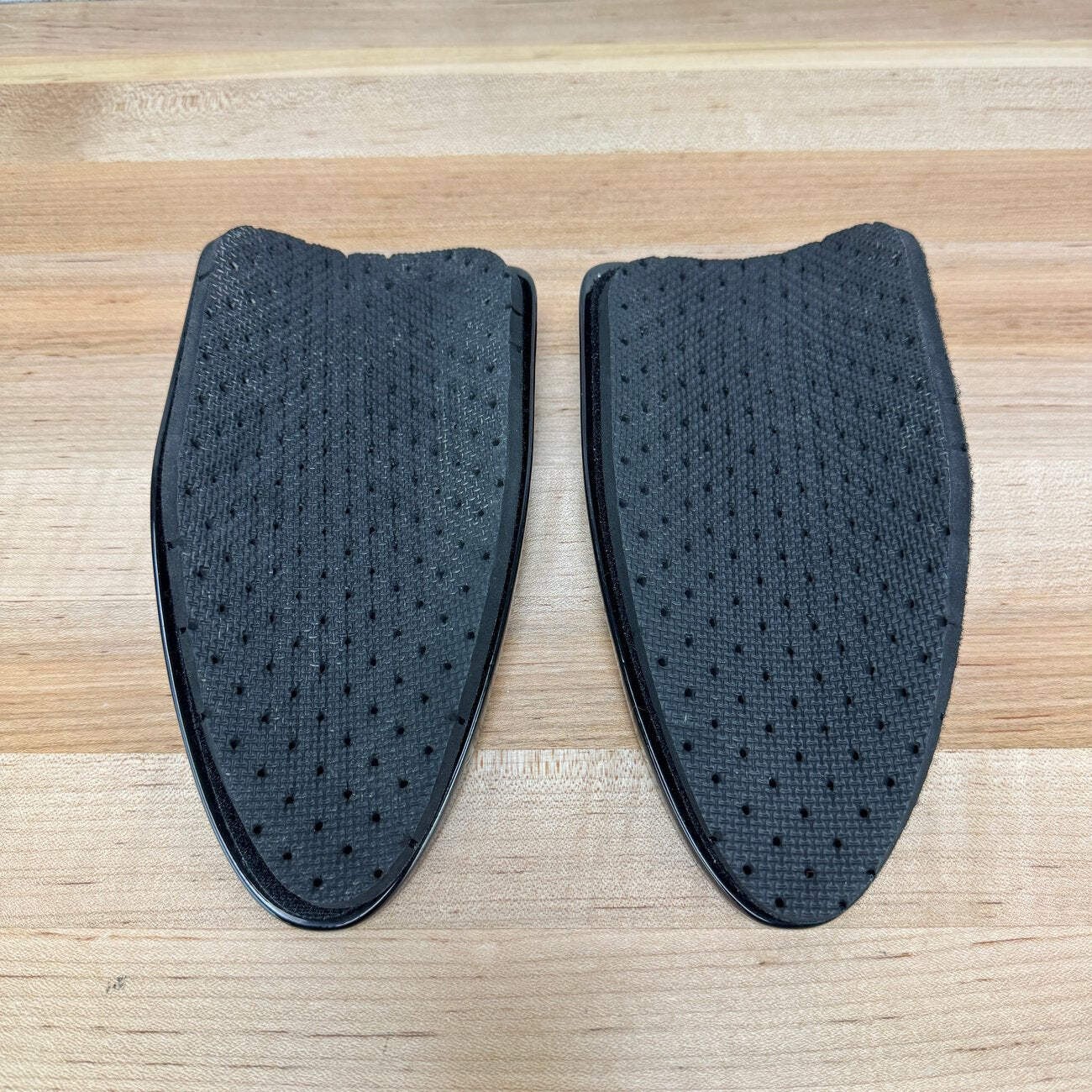 Light Use! Tririg Open Black Scoops Carbon Arm Cups w/ Pads 417g