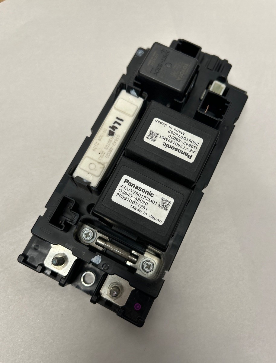 2010-2015 Lexus RX450H Hybrid Battery High Voltage Fuse Relay Box