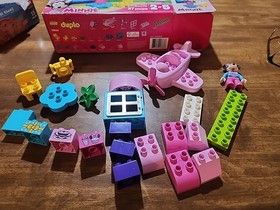 LEGO Duplo Minnie's Cafe Disney Junior Set 10830 Minnie Mouse Missing Coffee Pot